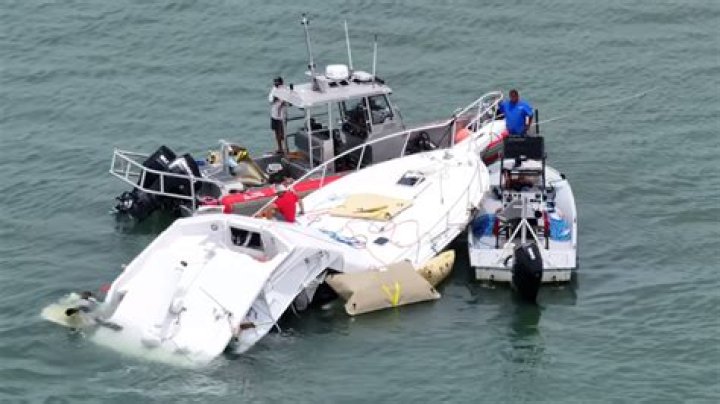 1 dead after boat collision on Black Creek: authorities