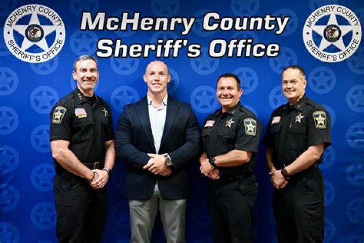 7 hurt in head-on Hebron crash, McHenry County Sheriff's Office says