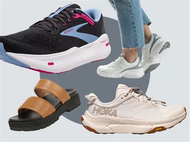 8 Best Walking Shoes, According to Podiatrists 2022