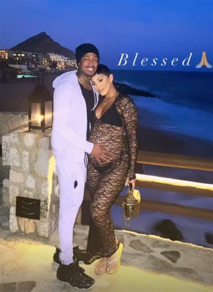 ABBY DE LA ROSA PREGNANT, FANS SUSPECT NICK CANNON IS THE FATHER