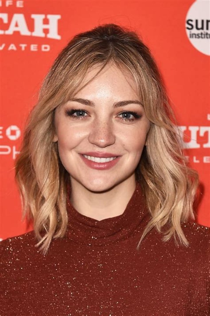 Abby Elliott Archives - 247 News Around The World