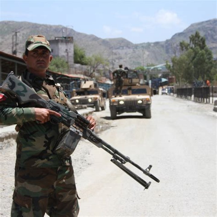 Afghan soldiers flee attack, cross border: Pakistan army