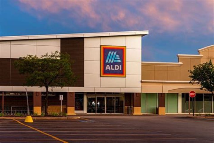 Aldi Chicago location in Auburn Gresham abruptly closes near 76th and Ashland on South Side