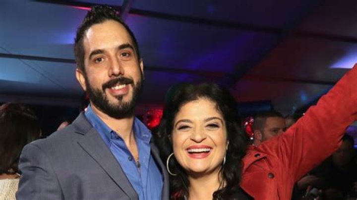 Alex Guarnaschelli Fiance Age: How Old Is Michael Castellon? Wikipedia And Net Worth 2022