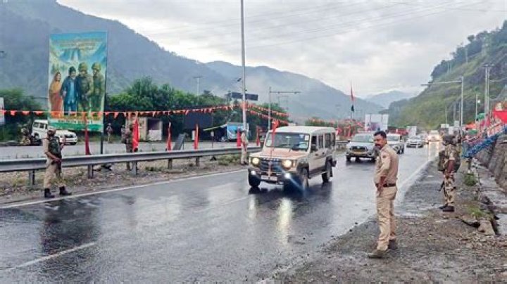 Amarnath Yatra Suspended Due To Heavy Rain