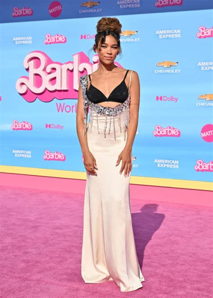 America Ferrera, Issa Rae & Dua Lipa Go Glam For ‘Barbie’s World Premiere Event in LA | Alexandra Shipp, America Ferrera, Ariana Greenblatt, Ashley Graham, Ava Max, Billie Eilish, Dove Cameron, Dua Lipa, Gal Gadot, Grace Gummer, Greta Gerwig, Haim, Hari Nef, Issa Rae, Karol G, karruche tran, Kate McKinnon, Kiersey Clemons, Mark Ronson, Nicki Minaj, Ryan Piers Williams, Shay Mitchell | Just Jared: Celebrity News and Gossip