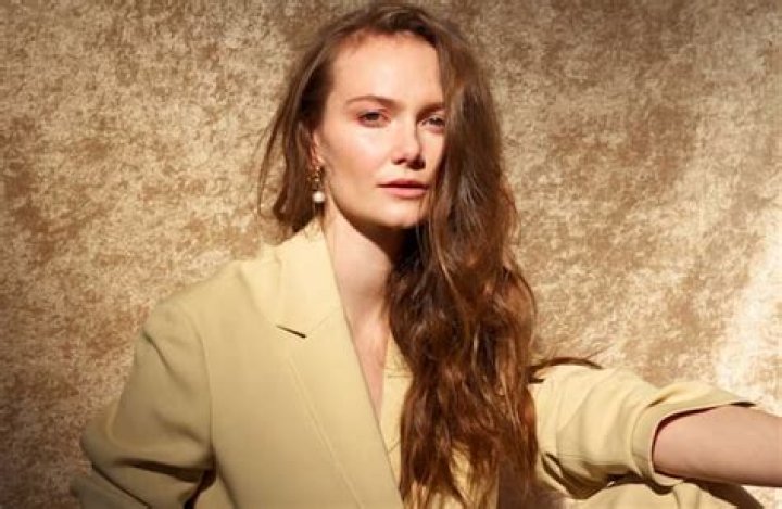 Andi Matichak Bio, Movies, Age, Family, Husband, Height, Net Worth