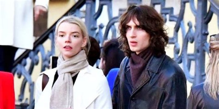 Anya Taylor-Joy & Fiance Malcolm McRae Scout Wedding Locations During Romantic Getaway in Venice