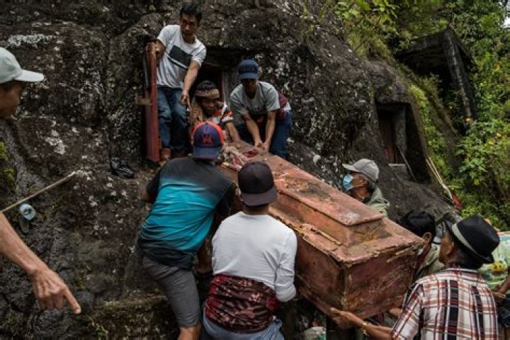 'Apocalypse Now' Used Bodies From a Grave Robber as Props Until Police in the Philippines Intervened