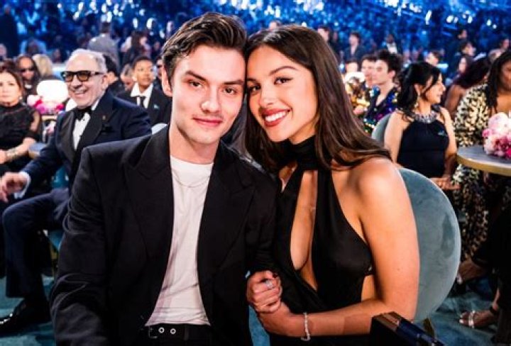 Are Olivia Rodrigo and Louis Partridge Dating True Or False? Relationship History & Ex-Boyfriends