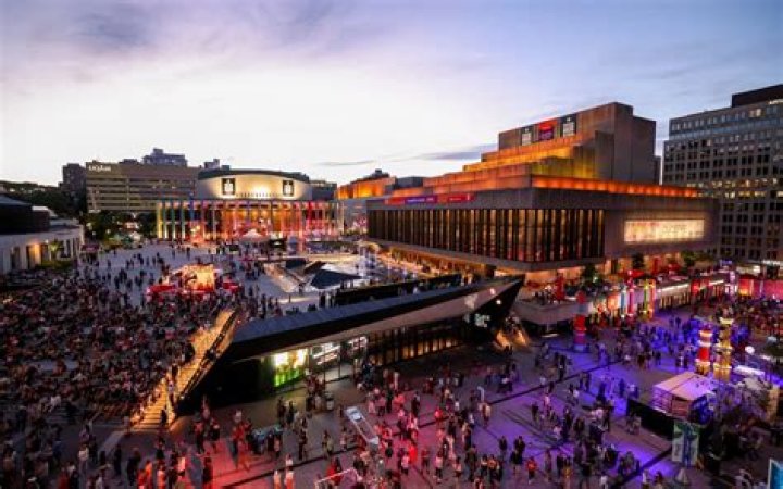 Arts & Entertainment,concert,society,garth brooks,Coronavirus Archives