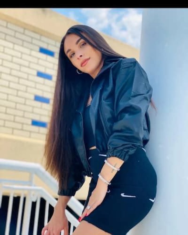 Ashli Dotson Bio, Age, Family, Husband, Blogger, Net Worth