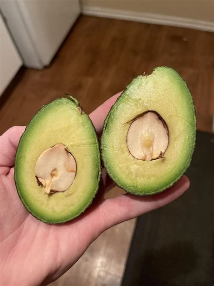Avocado seed debate: Thousands divided over whether they can see a seed in this snap
