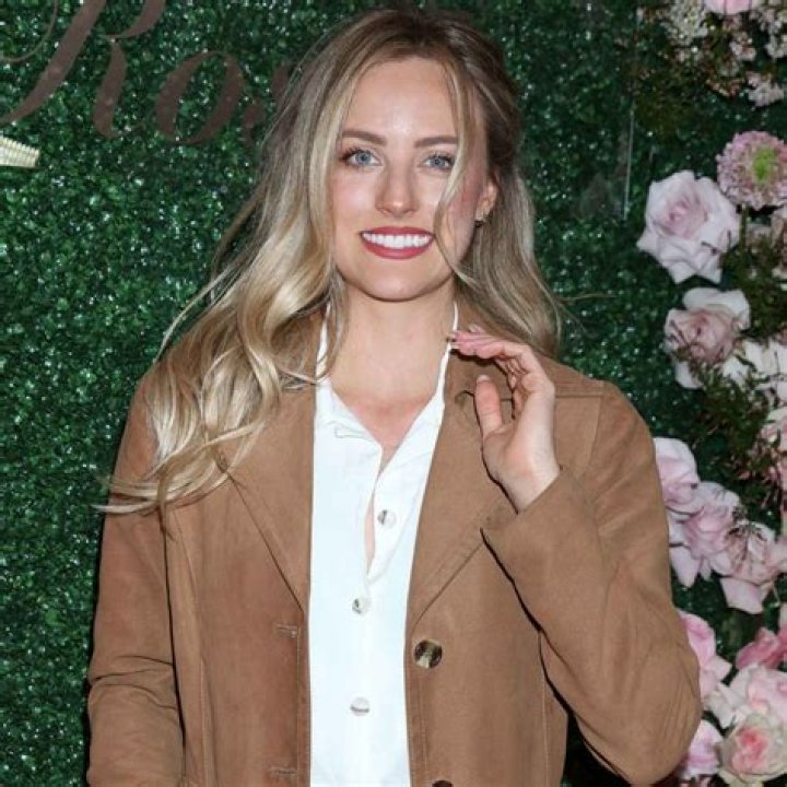 'Bachelor' Alum Kelley Flanagan Reveals Lyme Disease Diagnosis