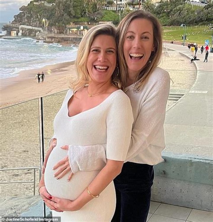 Beth 'Betty' Tudehope: Young mum who rubbed shoulders with celebrities suddenly dies after being struck down by a cruel disease: 'You were the bestest friend a gal could have'