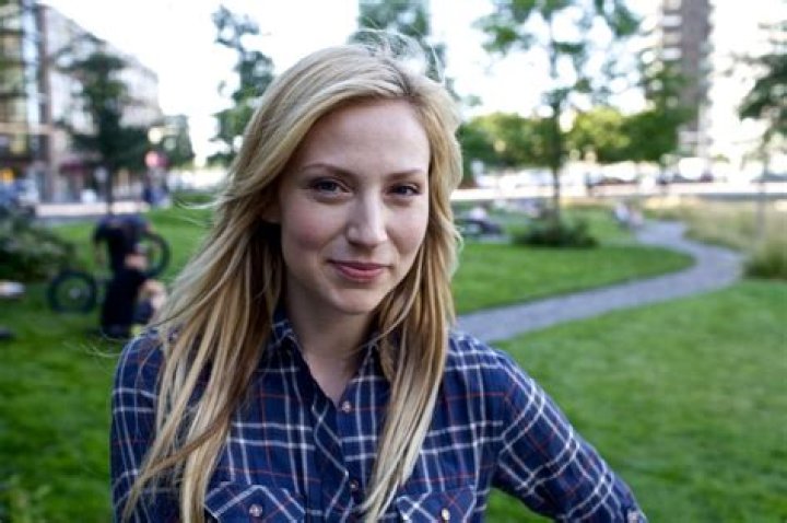 Beth Riesgraf (Leverage) Wiki Bio, son, husband, married, net worth, kids