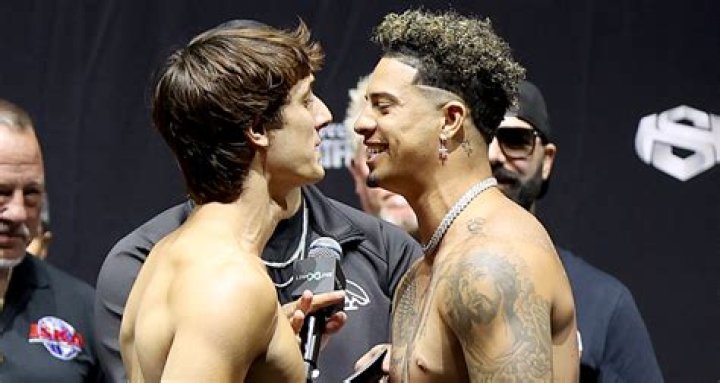 Bryce Hall Faces Off with Austin McBroom at Pre-Fight Weigh-In, Austin Promises a Quick Win