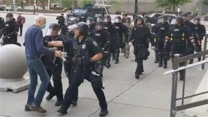 buffalo police shoving 75 year old Archives