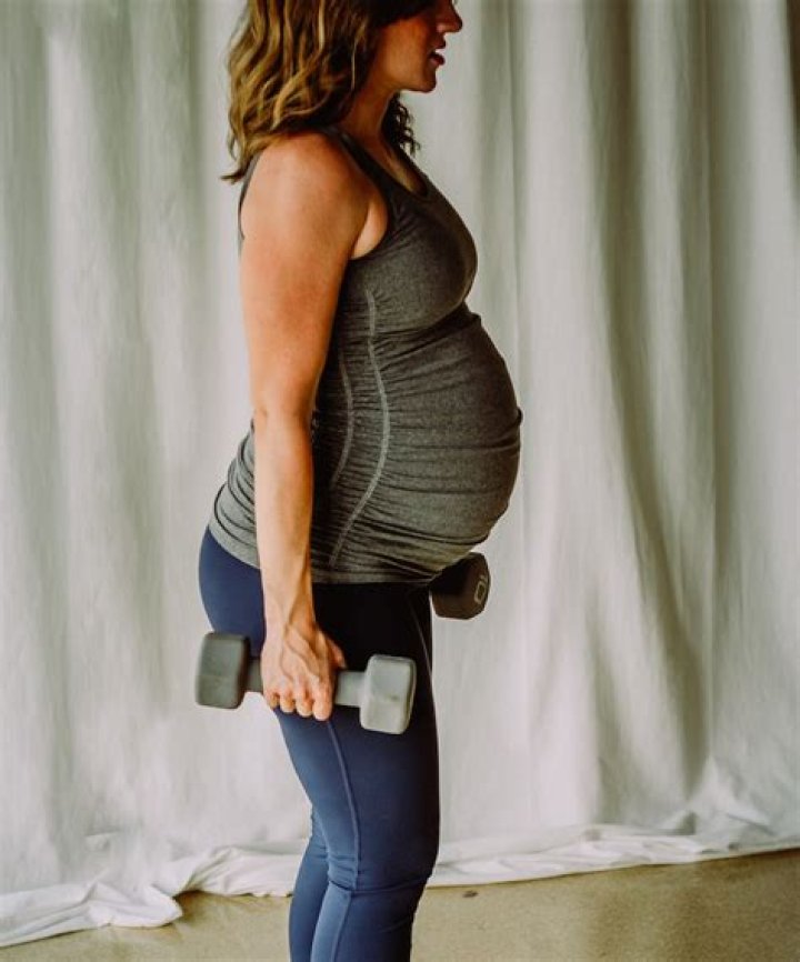 Can You Lift Weights While Pregnant?