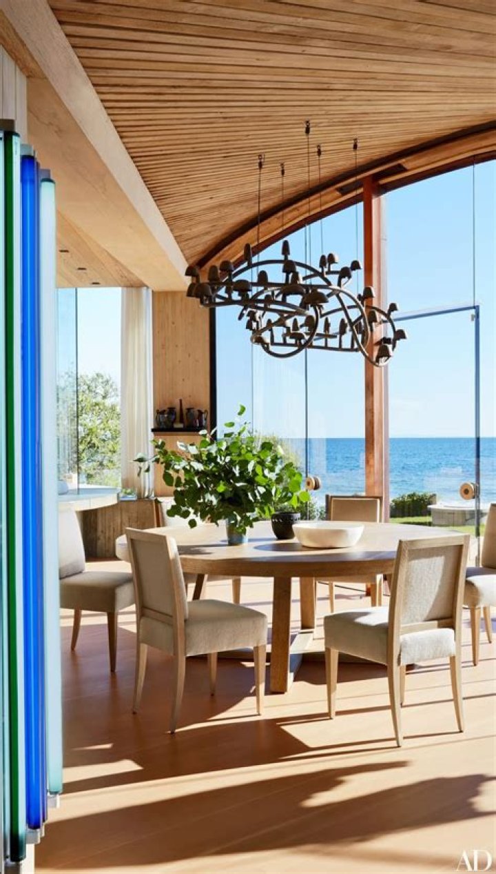 Celebrity designer Waldo Fernandez lists haute Hamptons home for $7M