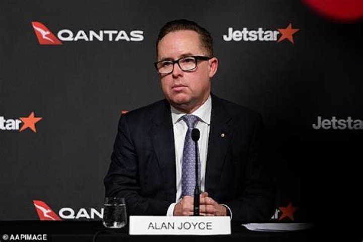 Chaos at Qantas as 1,000 engineers threaten to STRIKE as they demand a 12 per cent payrise