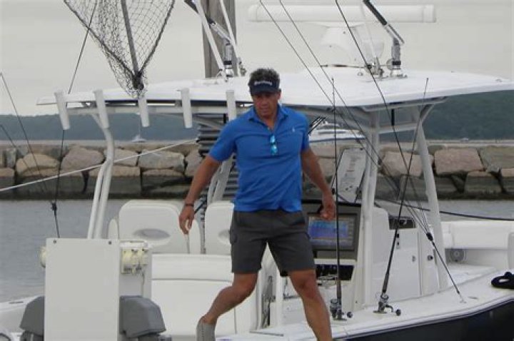 Chris Cuomo spotted in Hamptons yacht yard amid Andrew’s resignation