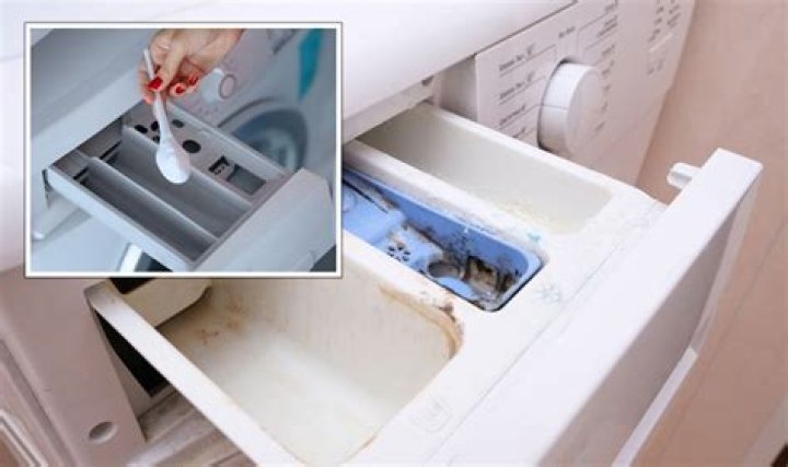 Cleaning: Mrs Hinch fans share ‘cheapest’ way to clean washing machine drawers - ‘amazing’