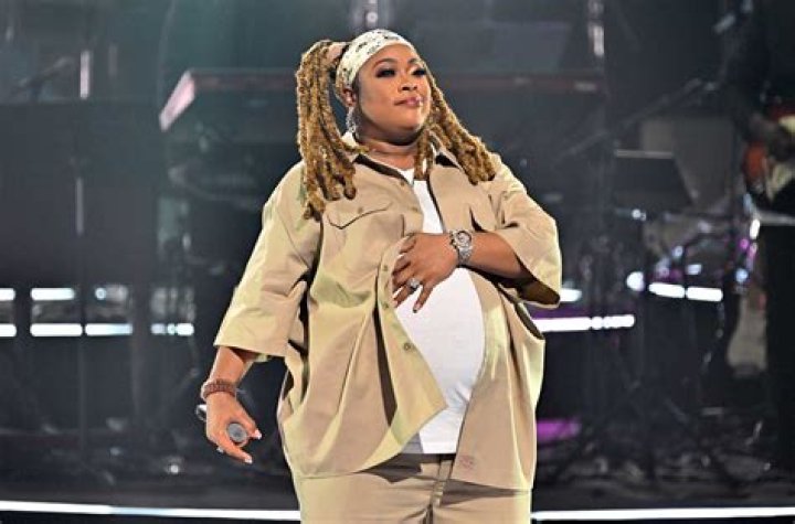 Da Brat Announces She's Pregnant, Shows Off Baby Bump