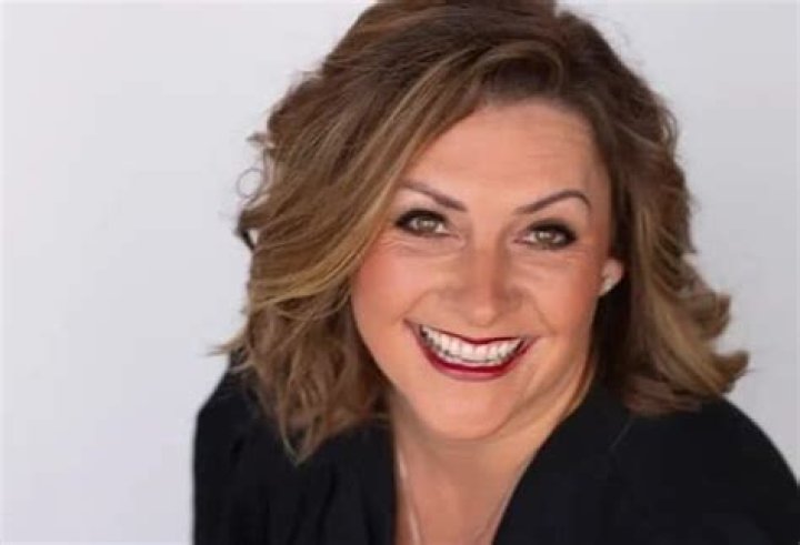 Dana Wright KMBZ, Bio, Age, Family, Husband, Height, Net Worth, Salary