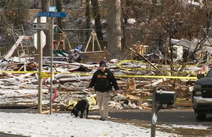 Deadly house explosion NC | 1 killed after house explodes near Lake Norman; Home owned by NFL player, NC native Caleb Farley