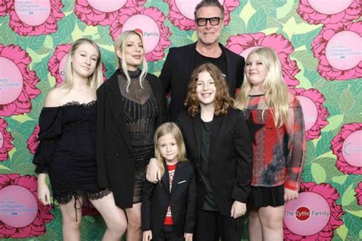 Dean McDermott says Tori Spelling is 'so cute' in Troop Beverly Hills during family movie night