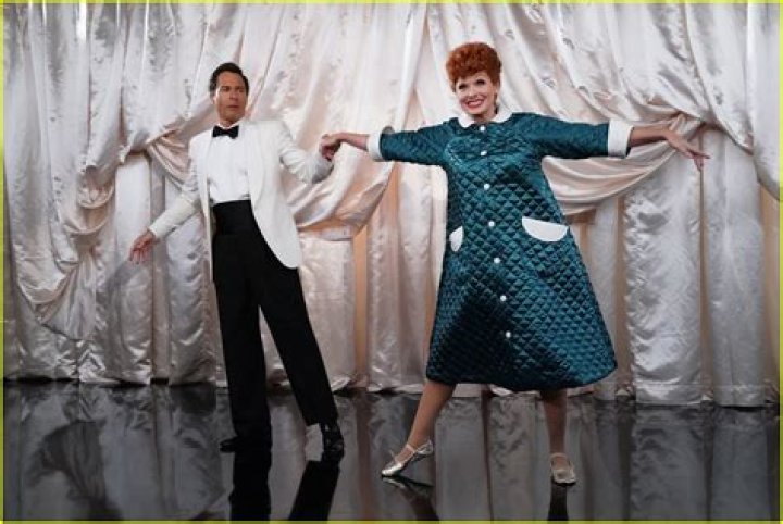 Debra Messing Reacts to Nicole Kidman Playing Lucille Ball, Campaigns for the Role