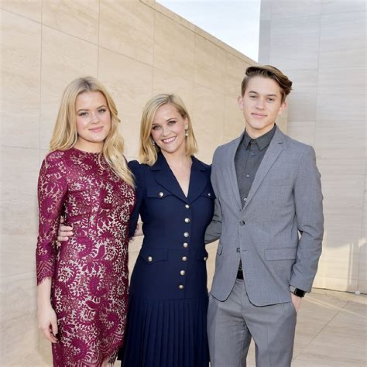 Diane Keaton thinks Reese Witherspoon's 18-year-old son is 'gorgeous'