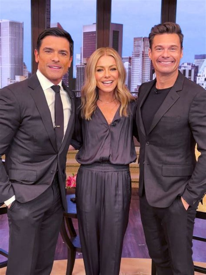 Did Kelly Ripa Quit Live And Is She Leaving 2022? Absence Arises Rumors Again