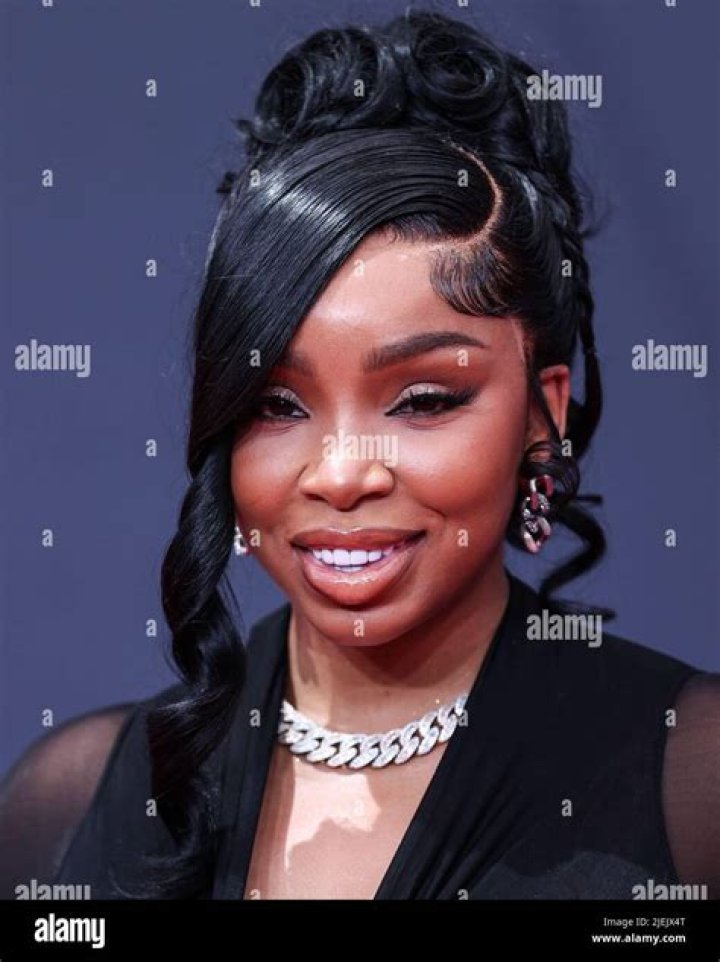 Did Rapper Light Skin Keisha Have Body Surgery? Learn Her Real Name & Net Worth
