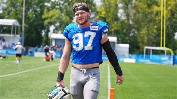 Do Cassidy Hutchinson And Asa Hutchinson Have Blood Ties? Find Out Of They Are Related