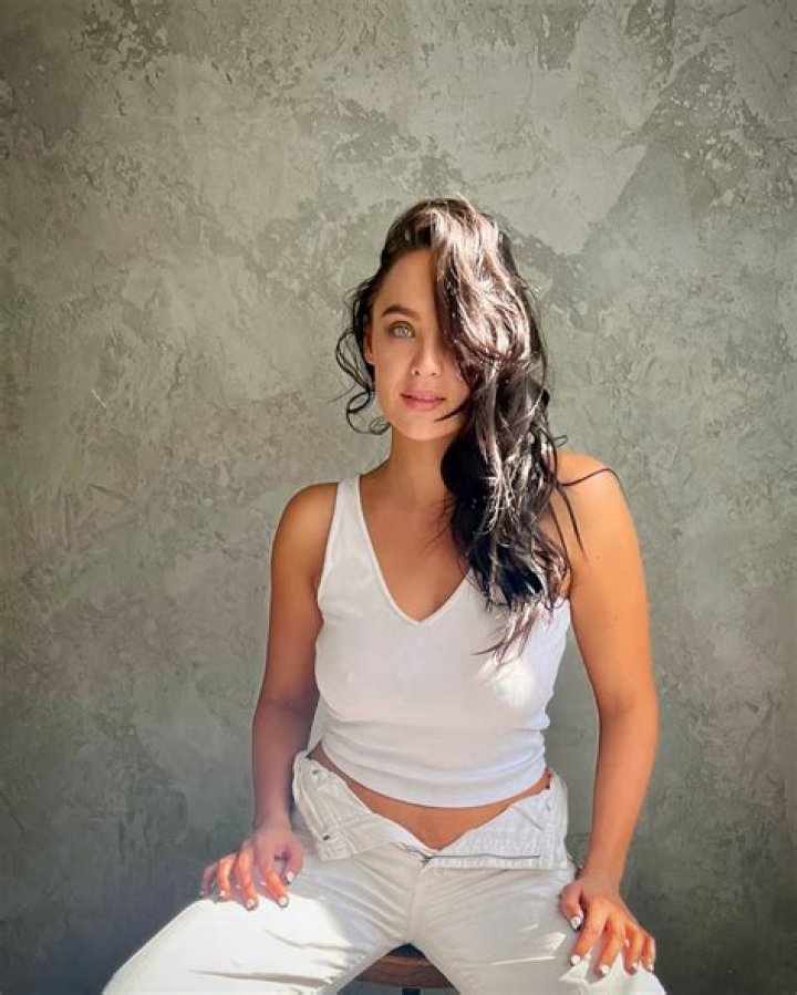 Does Stevie Lynn Jones Play On Animal Kingdom? Meet Josh's Girlfriend Penny