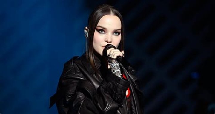 Dove Cameron Appears on ‘Fallon’ For First TV Performance of ‘Boyfriend’ – Watch Now!