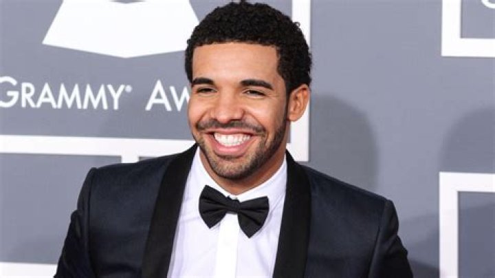 Drake Responds To IG Troll By Following His Wife; Wife Immediately Responds