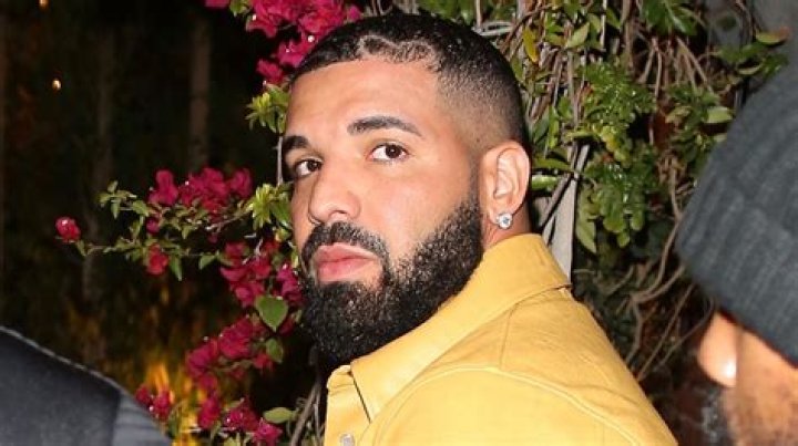 Drake Shaved a Heart Into His Hair, Spotted with Other Stars in L.A.