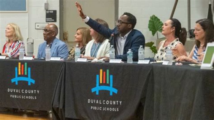 Duval County School Board candidate shows favor for DeSantis endorsing local candidates, Duval Democrats speak out