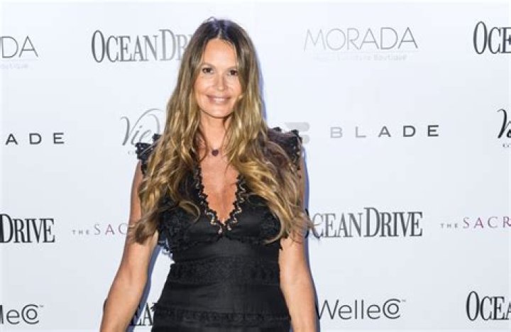 Elle Macpherson admits she quit booze 20 years ago to be more ‘present’
