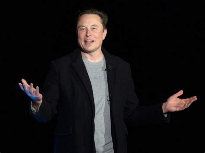 Elon Musk declares he’s not ‘suicidal’ during online question and answer session
