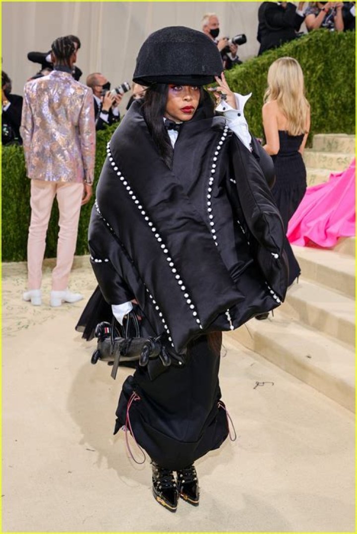 Erykah Badu Brings Avant-Garde Style to Met Gala 2021