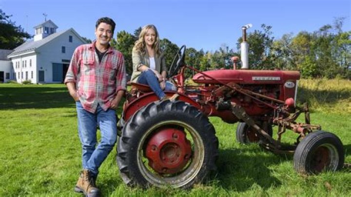 'Farmhouse Fixer' Jonathan Knight and Kristina Crestin Laugh About Getting Trolled by 'New Kids' Fan [Exclusive]