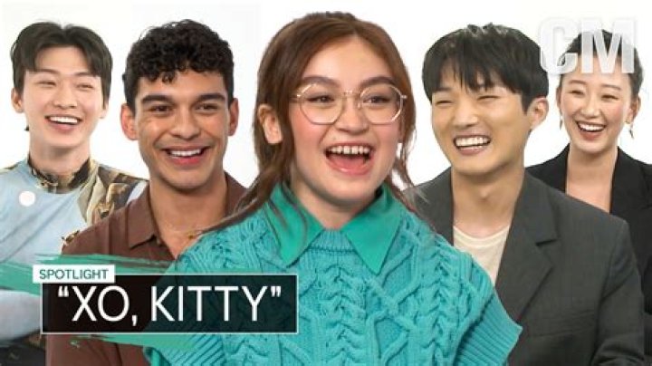 Female Rapper Chinese Kitty's Boyfriend REPOSSESS Her Watch . .. After They Split!!!