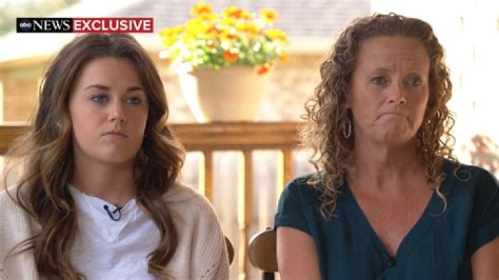 Florida homecoming queen scandal: Mom Laura Carroll, daughter Emily Grover deny rigging votes in 'GMA' interview