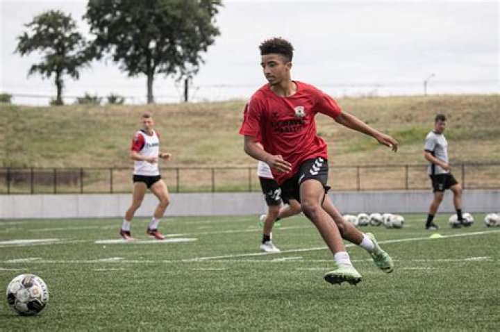 Former Huntington Beach youth soccer coach indicted on federal child pornography charges