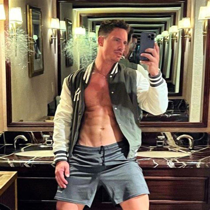 Gabi Grecko enjoys a raunchy video chat with Geoffrey Edelsten's shirtless son