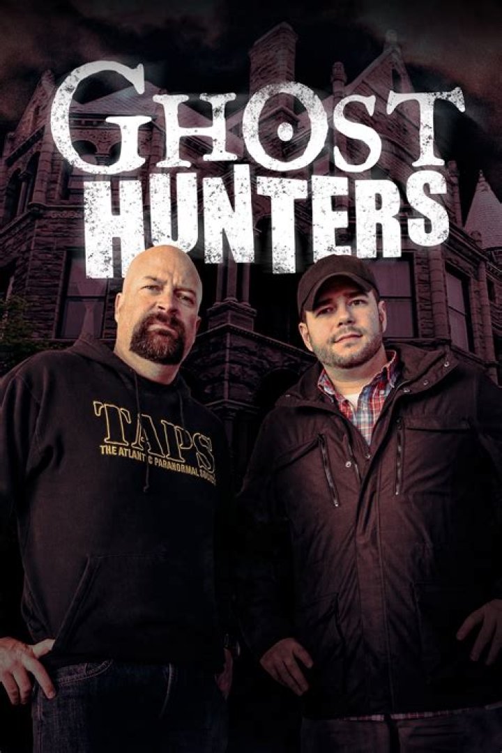 Ghost Hunters: Who Is Kris Williams Pilot Husband? Did She Marry To Pilot Husband? Are Lesbian Rumors True or False?